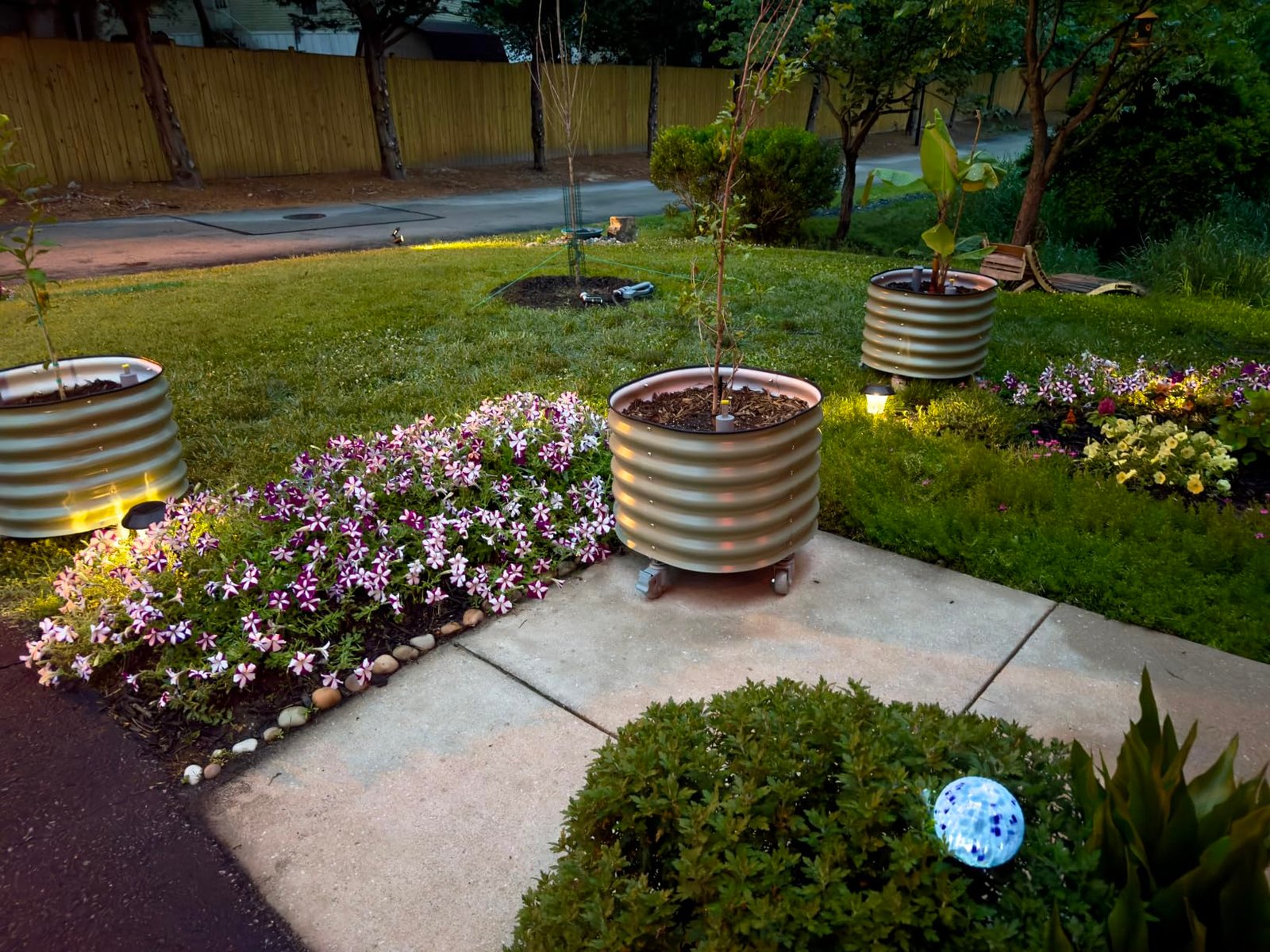 Rolling Self‑Watering Plant Planter Pot photo review