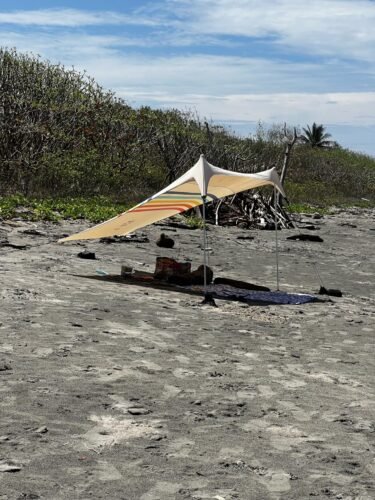 Rainbow UPF50+ Beach Canopy photo review
