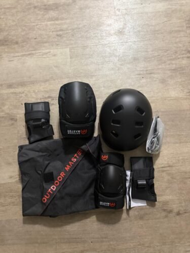 OutdoorMaster Skate Protective Set photo review